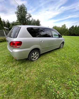 Toyota Avensis Verso cena 17000 przebieg: 350000, rok produkcji 2003 z Działdowo małe 781